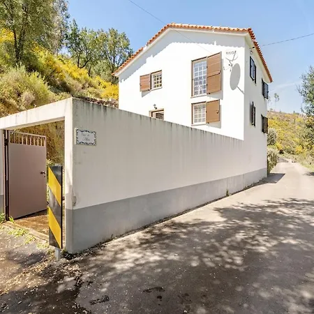 Cozy Peaceful Retreat In Mountains Pampilhosa da Serra